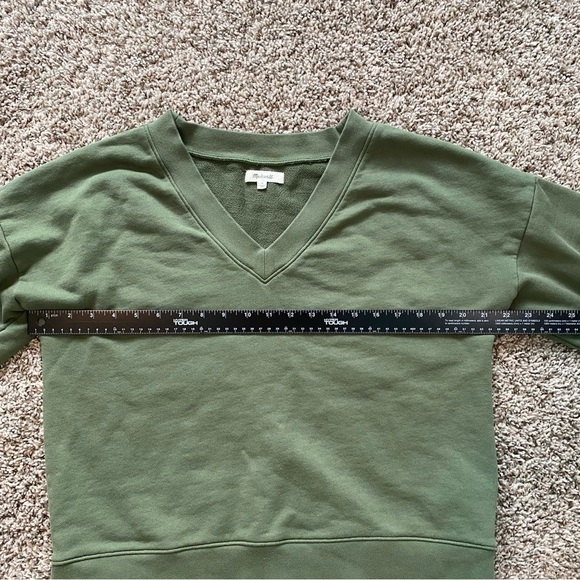 Madewell Women’s V-Neck Sweater Sweatshirt Sz Medium Olive Green - Picture 10 of 11